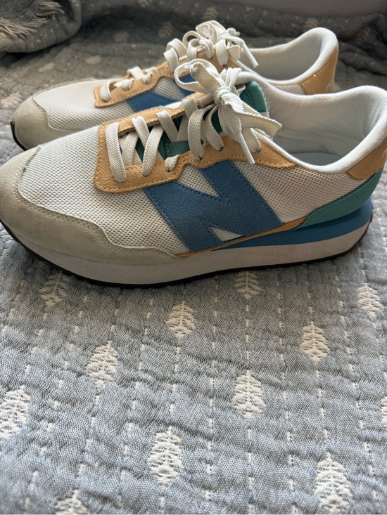 New Balance Shoes - New Balance Women's Retro Runner Sneakers in White, Blue & Tan